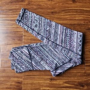 Lululemon Tribal Pace Wunder Under HR Tight - Size 6